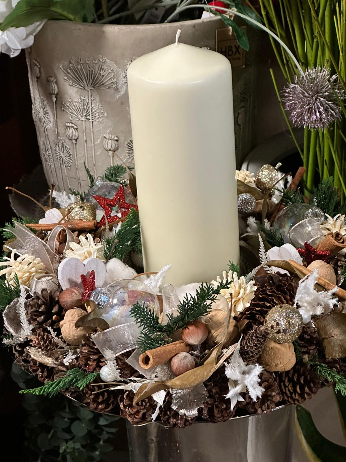 Adventes vainags ar vienu sveci