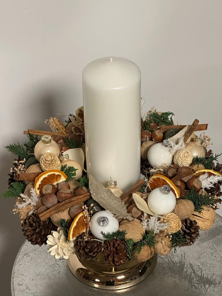 Adventes vainags ar vienu sveci